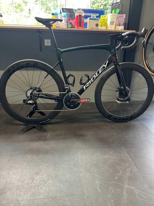 Brand New Ridley Fenix SLIC – Size M – SRAM Force eTap AXS 12-Speed